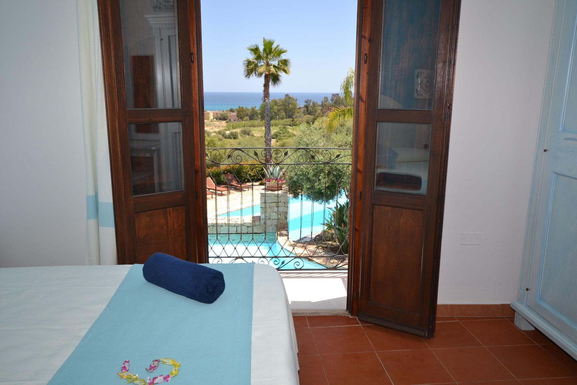 בארי סארדו Felix Hotels - Galanias Hotel & Retreat מראה חיצוני תמונה