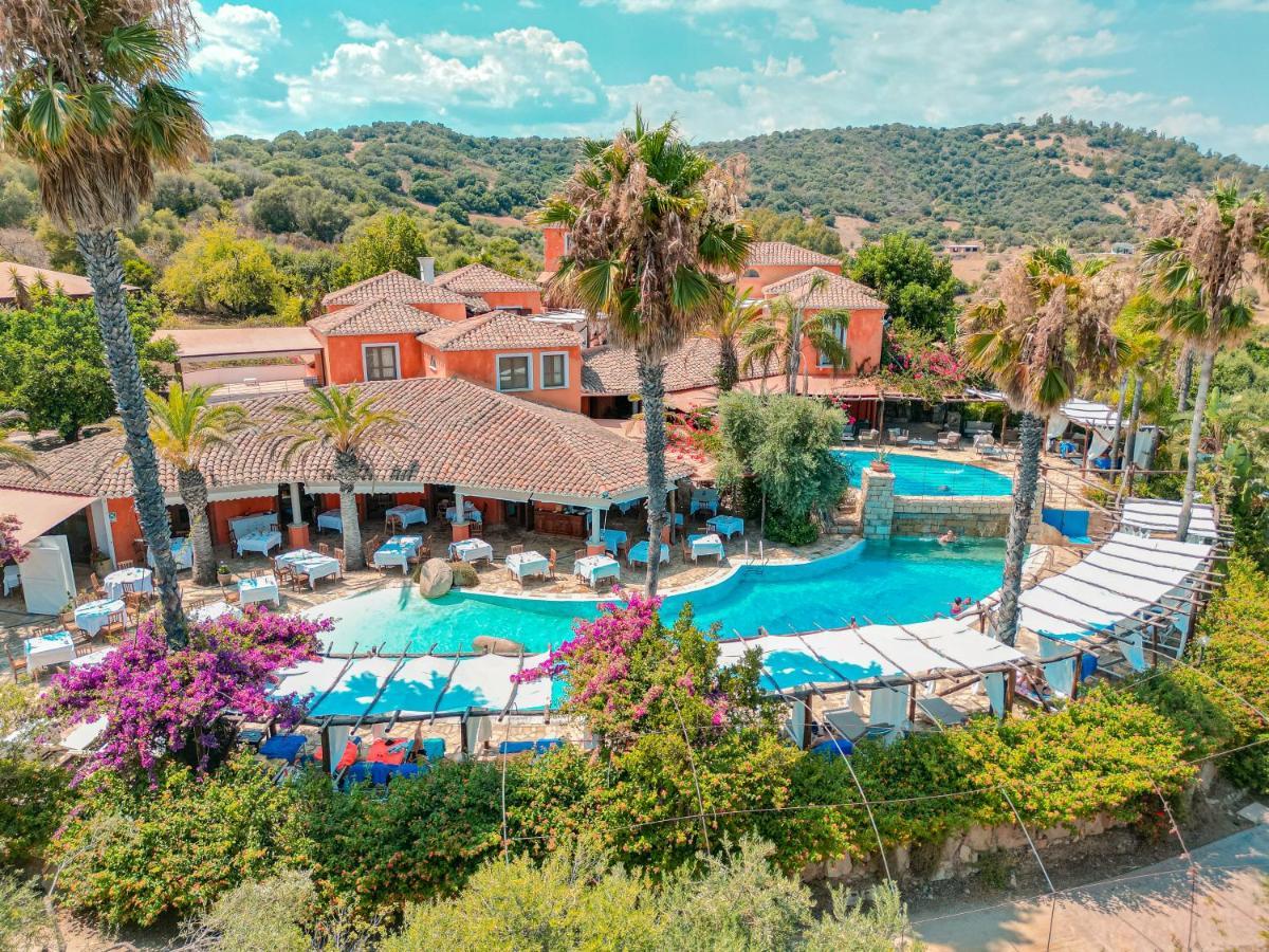 בארי סארדו Felix Hotels - Galanias Hotel & Retreat מראה חיצוני תמונה